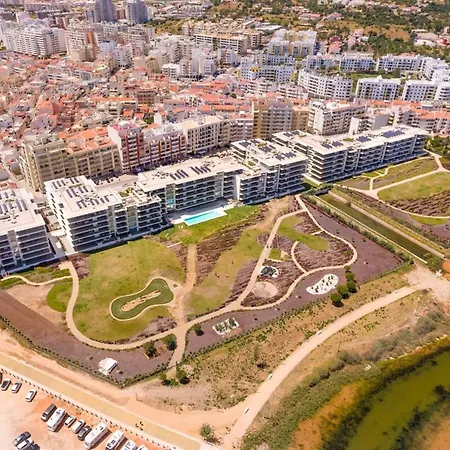 Appartement Cond Bayline - Corvina - - Pool - Gym - - By Bedzy *