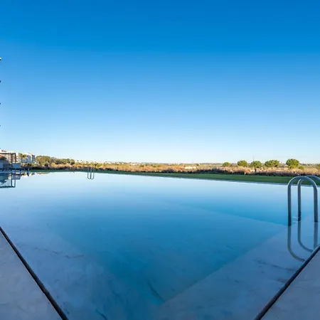 Appartement Cond Bayline - Corvina - - Pool - Gym - - By Bedzy