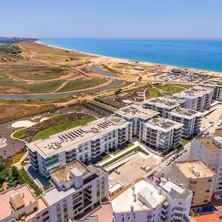 Appartement Cond Bayline - Corvina - - Pool - Gym - - By Bedzy